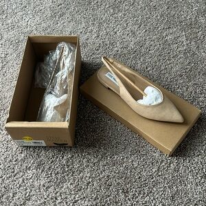 Pointed toe sling back flats